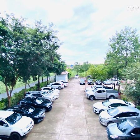 The Green Residence 304 Si Maha Phot Экстерьер фото