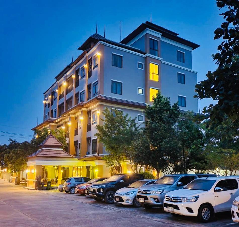 The Green Residence 304 Si Maha Phot Экстерьер фото