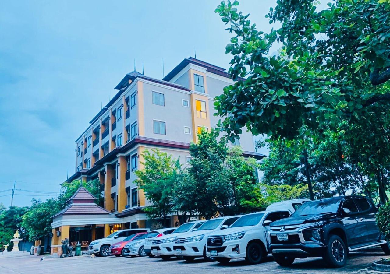 The Green Residence 304 Si Maha Phot Экстерьер фото