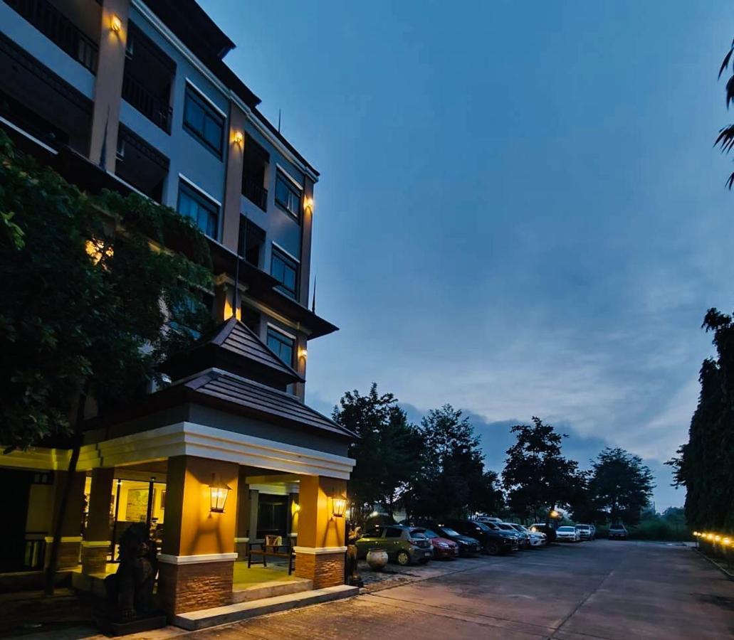 The Green Residence 304 Si Maha Phot Экстерьер фото
