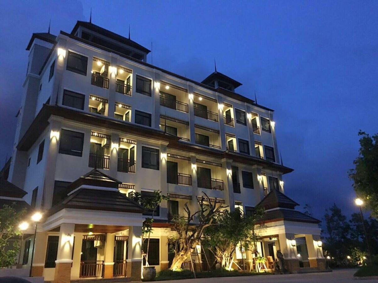 The Green Residence 304 Si Maha Phot Экстерьер фото