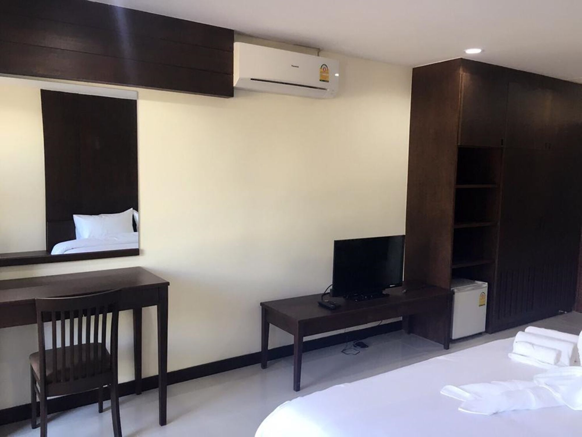 The Green Residence 304 Si Maha Phot Экстерьер фото